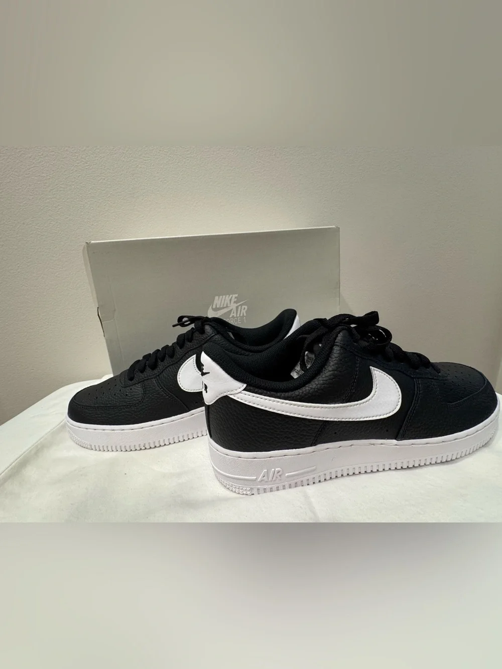 NEW Nike Air Force 1 '07 Low Black/White Men's Size 8.5 | New in Box